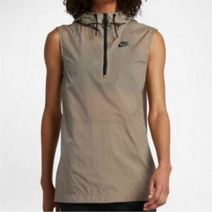 Nike tech hyper mesh windbreaker hooded vest